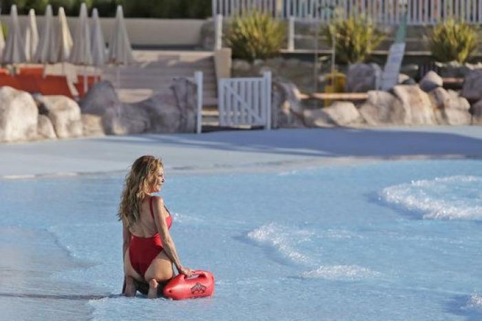 El verano ya está aquí gracias a Ana Obregón y su posado veraniego en bañador