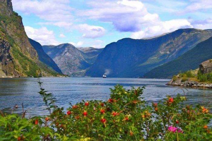 Montañas, agua y paisajes impresionantes: los fiordos más bonitos del mundo (FOTOS)