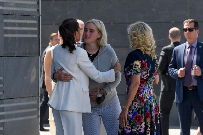 España y Nueva Zelanda amplían el plan de vacaciones y trabajo para jóvenes: quién puede solicitarlo