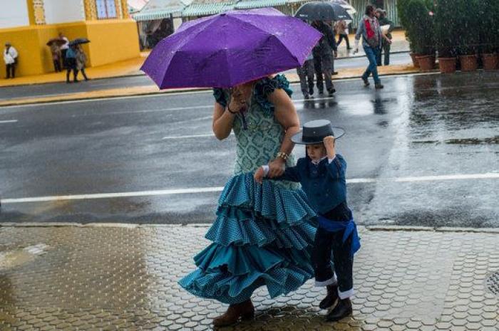 La chuleta definitiva para que los hombres aprendan a bailar sevillanas
