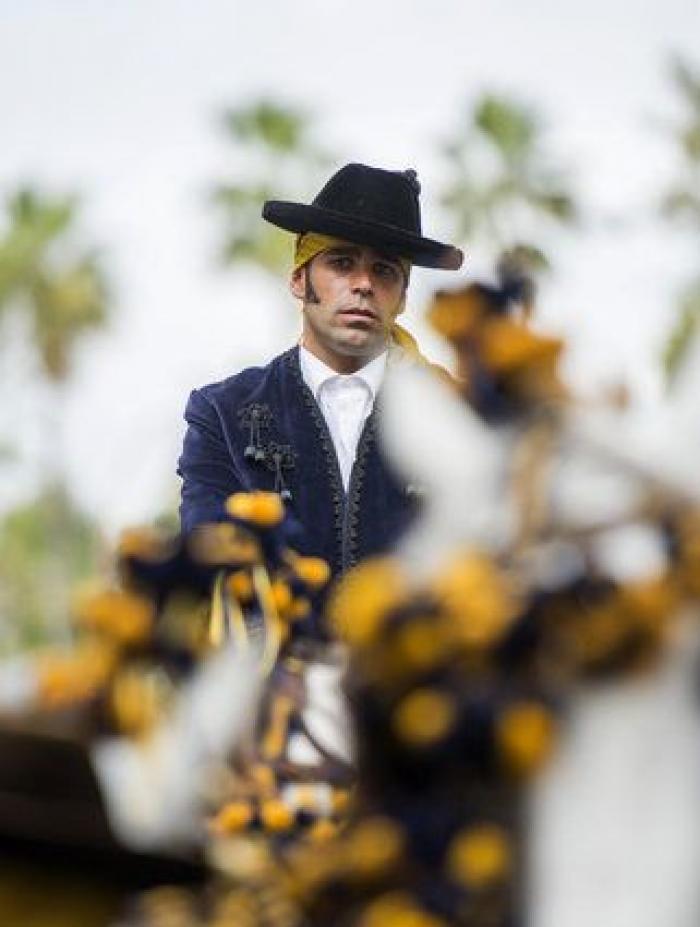 La chuleta definitiva para que los hombres aprendan a bailar sevillanas