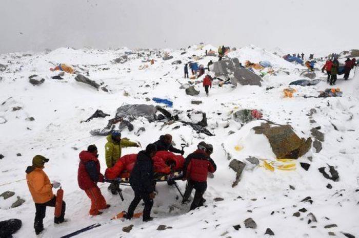 El impactante vídeo de la avalancha en el Everest
