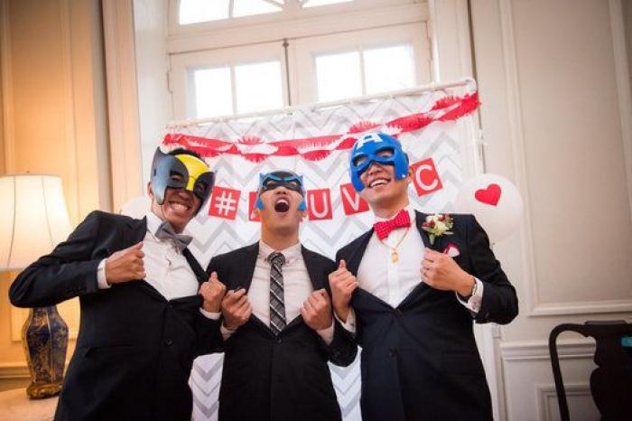 18 fotos de boda en las que los amigos del novio se lucieron (FOTOS)