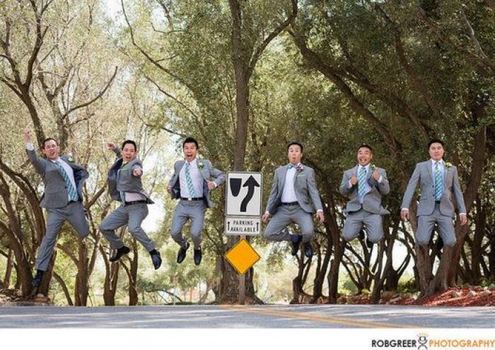 18 fotos de boda en las que los amigos del novio se lucieron (FOTOS)