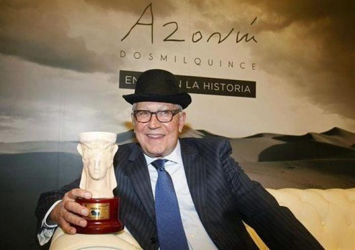 Joaquín Sabina pone música a la campaña de García Montero (VÍDEO)