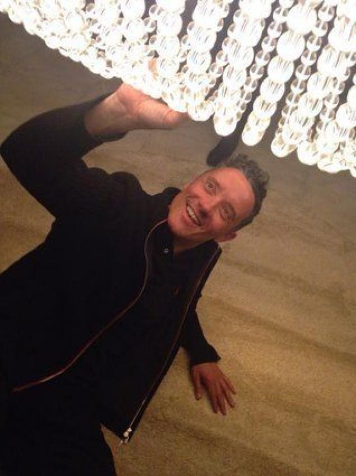 Joaquín Sabina pone música a la campaña de García Montero (VÍDEO)