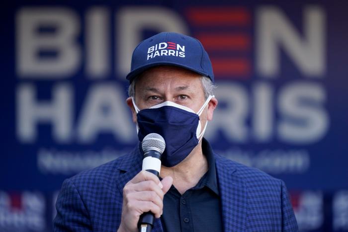 El marido de Kamala Harris, sin más