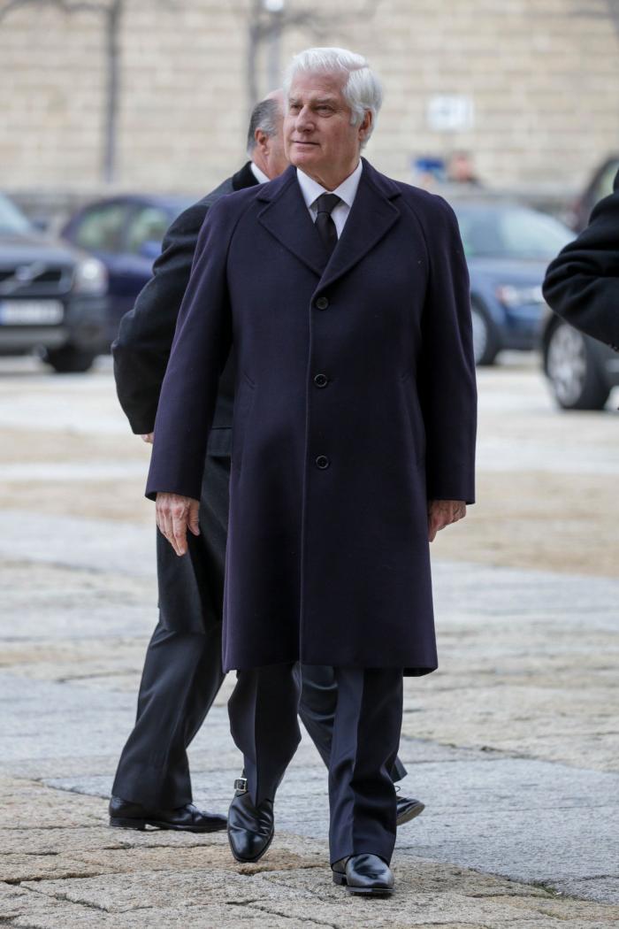 La infanta Cristina asiste a la misa por don Juan que presiden los reyes