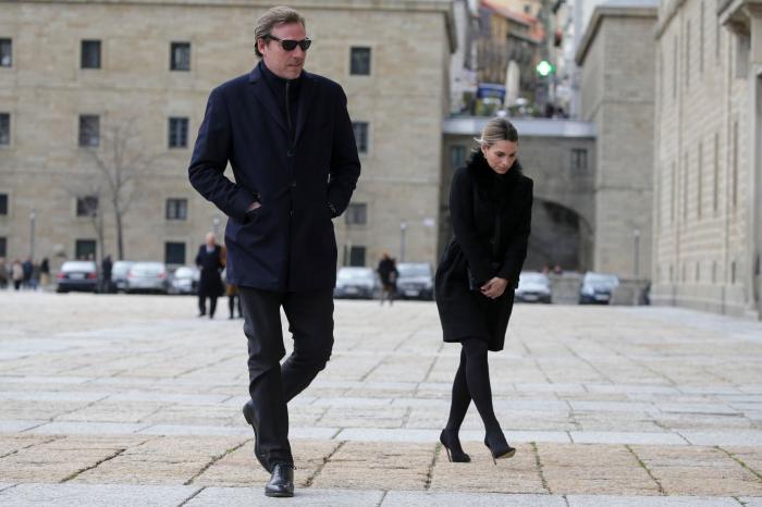 La infanta Cristina asiste a la misa por don Juan que presiden los reyes