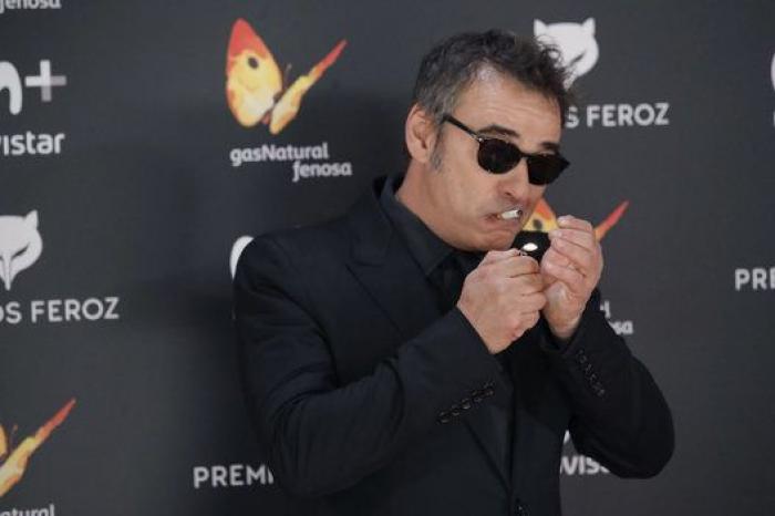 Cosas raras que vimos en la alfombra de los Premios Feroz: de ir sin pantalones al vestido de picnic