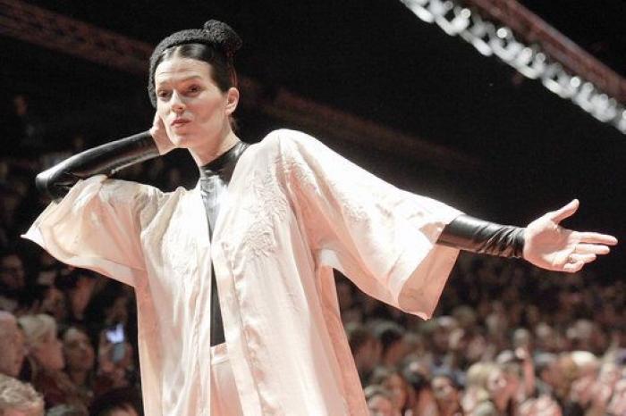 Bimba Bosé sobre la pasarela: un repaso en fotos a sus desfiles