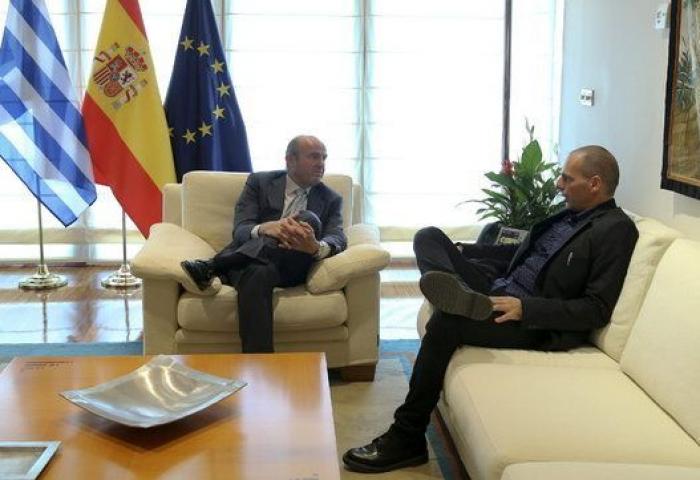 Varoufakis dice que ha habido "perfecta armonía" con Guindos en su encuentro en Madrid