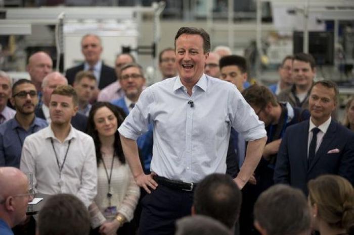 Cameron quiere confiscar los sueldos y de los 'sin papeles'