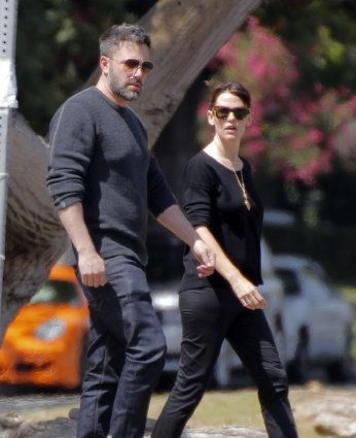 Ben Affleck y Jennifer Garner se dejan ver juntos mientras continúan los rumores de crisis