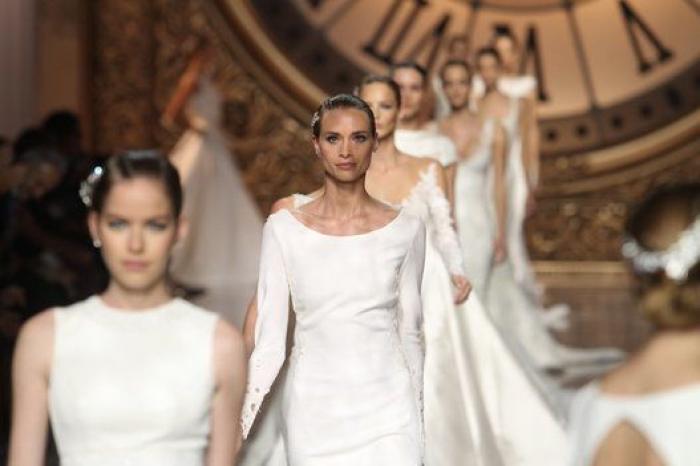 Desfile de Pronovias 2015: Irina Shayk acapara todas las miradas