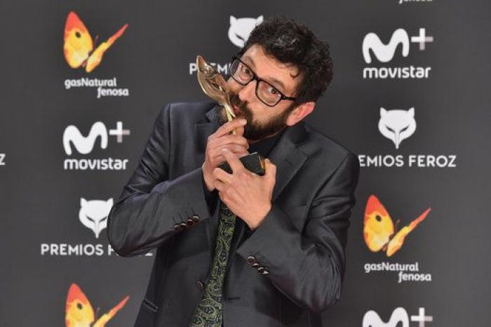 12 maneras de posar con un Premio Feroz: las fotos de los ganadores