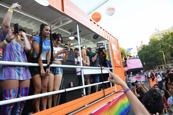 Cesar Carballo zanja su polémica sobre el Orgullo con este vídeo junto a Alfredo Corell