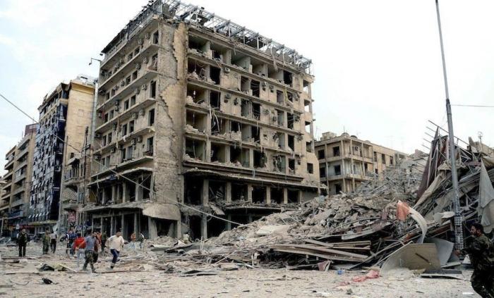 Un insólito acuerdo entre el régimen y la oposición permite evacuar a miles de personas de cuatro ciudades sirias