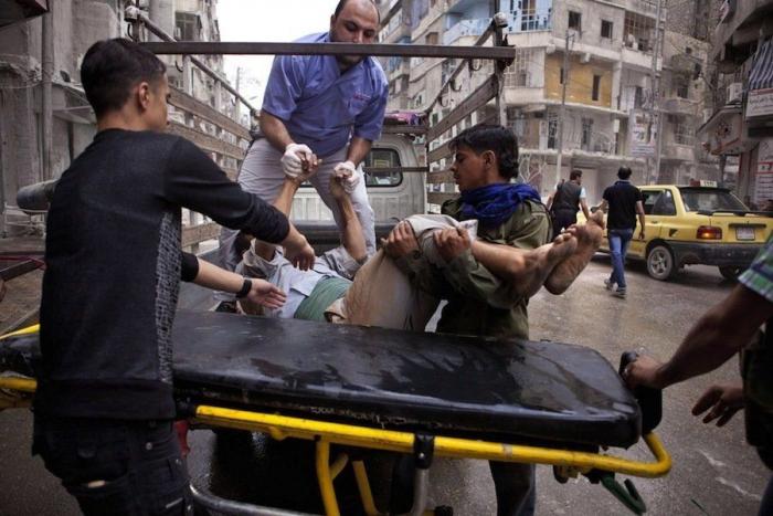 Un insólito acuerdo entre el régimen y la oposición permite evacuar a miles de personas de cuatro ciudades sirias