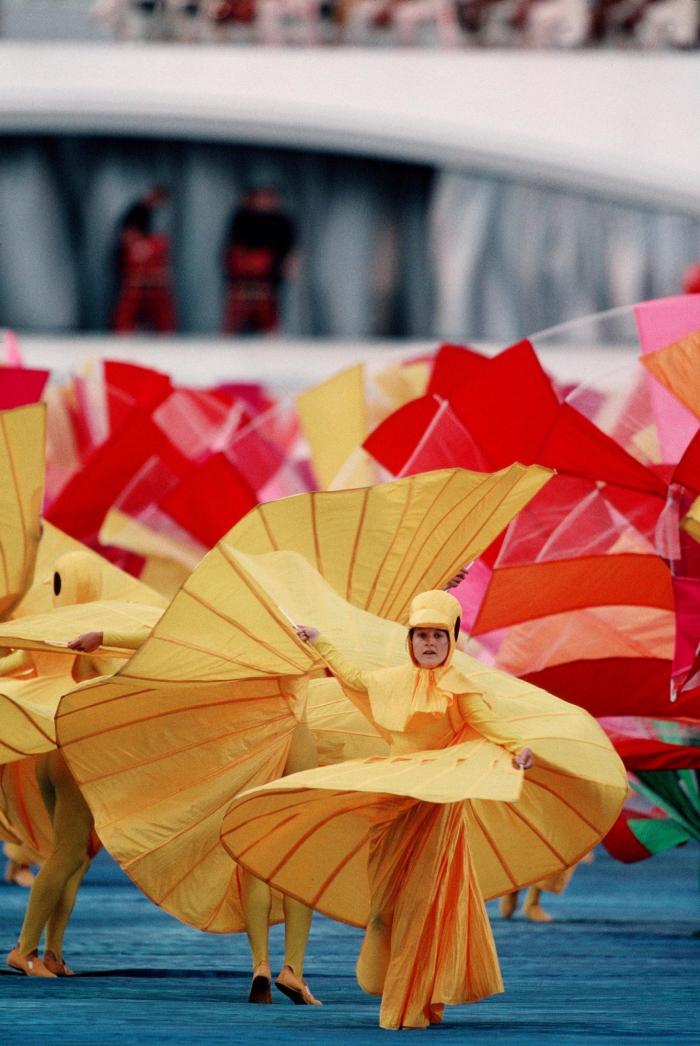 Caos en El Prat: dos horas de cola, huelga de taxis y vuelos perdidos