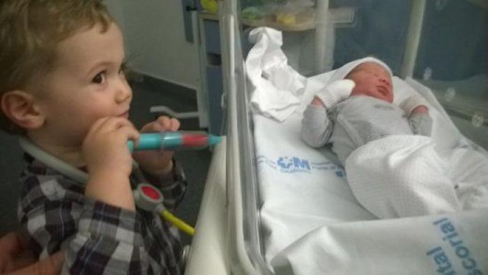 Cinco razones científicamente probadas por las que ser el hermano mayor es lo mejor