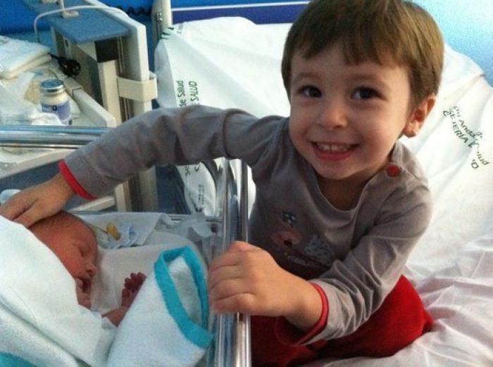 Cinco razones científicamente probadas por las que ser el hermano mayor es lo mejor