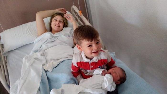 Cinco razones científicamente probadas por las que ser el hermano mayor es lo mejor