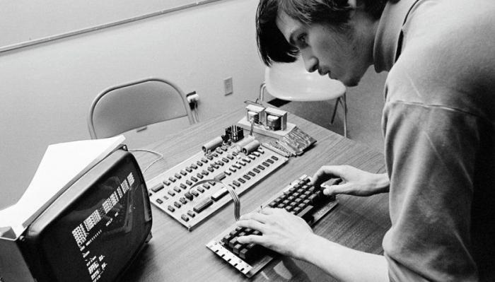 Apple cumple 40 años: diez innovaciones que abrieron el camino a los demás
