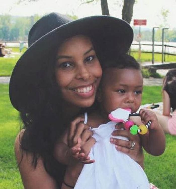 El famoso 'selfie' de Dubai le puede salir caro a la protagonista