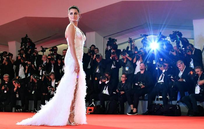 Penélope Cruz y Javier Bardem deslumbran en Venecia con 'Loving Pablo'