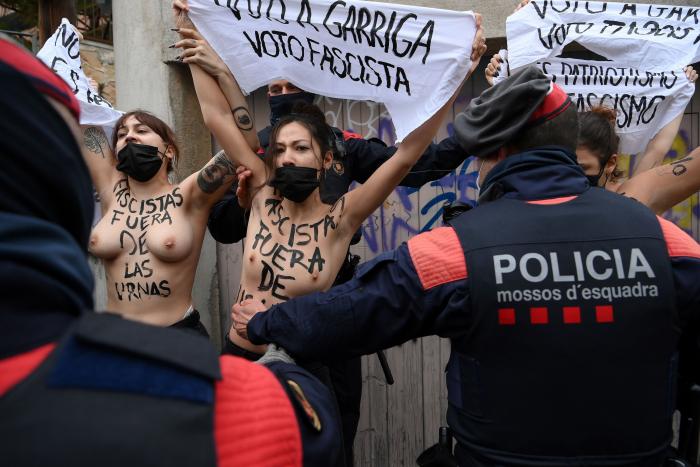 Los diputados de ERC, CUP y Junts abandonan el pleno en el turno de Vox