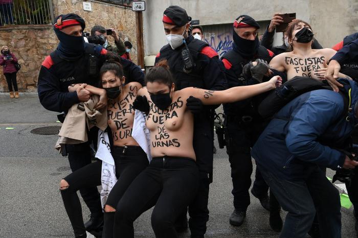 Los diputados de ERC, CUP y Junts abandonan el pleno en el turno de Vox