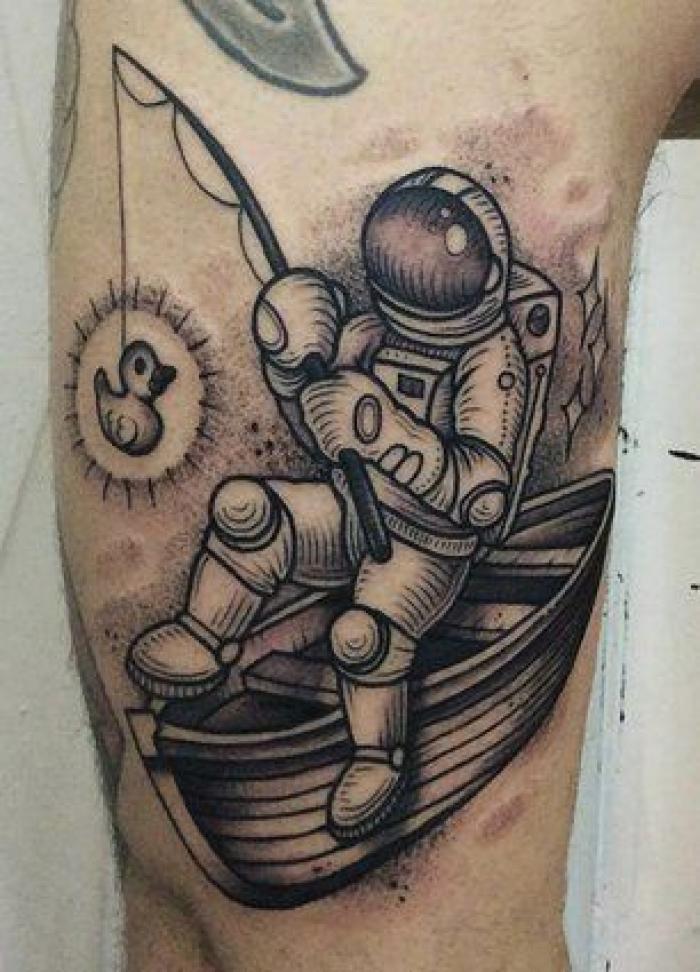 Revienta Twitter con la conversación de su hermana explicando el tatuaje que quiere hacerse