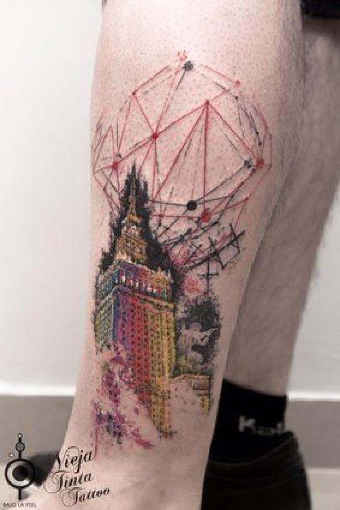 Revienta Twitter con la conversación de su hermana explicando el tatuaje que quiere hacerse