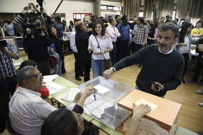 Ada Colau gana en Barcelona: "Es la victoria de David contra Goliat"