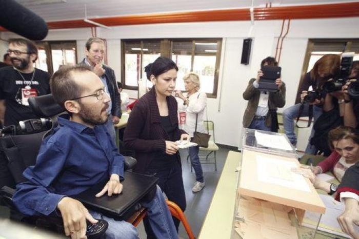 Ada Colau gana en Barcelona: "Es la victoria de David contra Goliat"