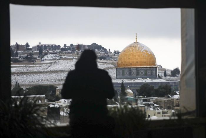 La nieve colapsa Atenas y solo permanecen abiertos supermercados, gasolineras y farmacias