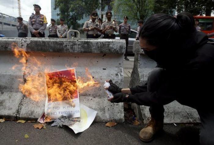 Trump responde a la polémica: "Desvelé información a Rusia porque tengo derecho a ello"