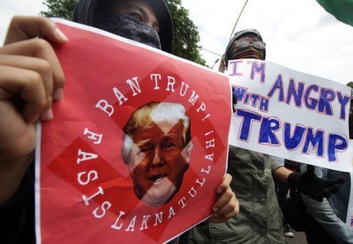 Trump responde a la polémica: "Desvelé información a Rusia porque tengo derecho a ello"