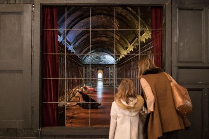 Ifema manda retirar de ARCO la obra de Santiago Sierra 'Presos Políticos'