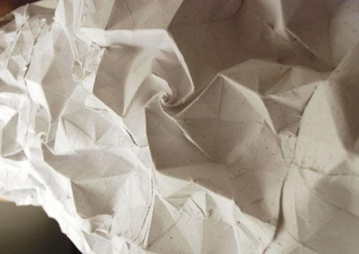 Vestidos de novia DIY: diseños hechos con guantes, vasos y botellas de plásticos