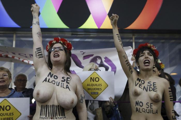 Protesta feminista en Madrid contra la feria de gestación subrogada