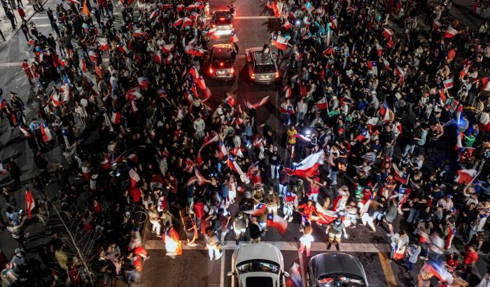 Boric desliza un posible cambio de gabinete, mientras las calles de Chile festejan el "rechazo"