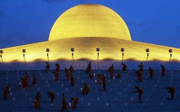 Adiós a los 'candados del amor' en el Puente de las Artes de París y otras fotos que deja el lunes