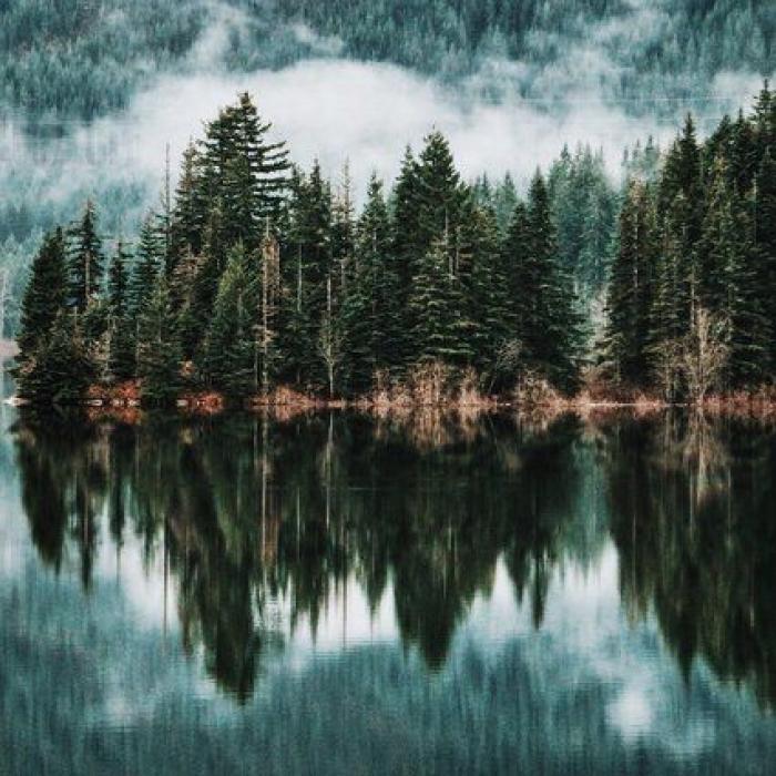 14 fotos de paisajes y sus reflejos que te pondrán patas arriba