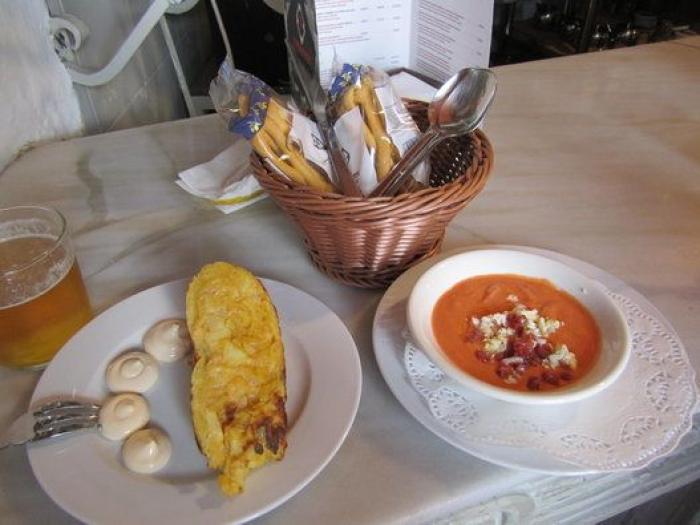 Viaje a Córdoba: comer barato, turistear gratis y bailar hasta el amanecer