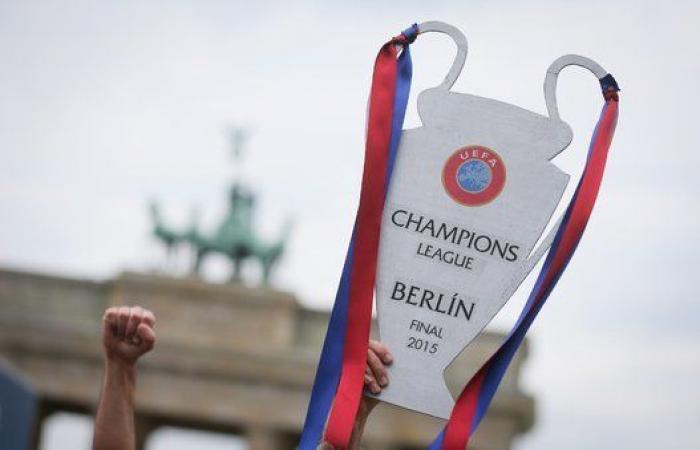 Las aficiones de Barça y Juve toman Berlín en un ambiente de hermandad