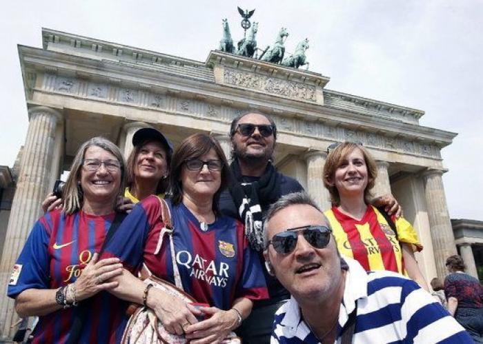 Las aficiones de Barça y Juve toman Berlín en un ambiente de hermandad