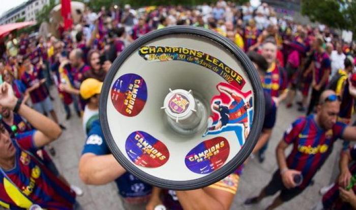 Las aficiones de Barça y Juve toman Berlín en un ambiente de hermandad