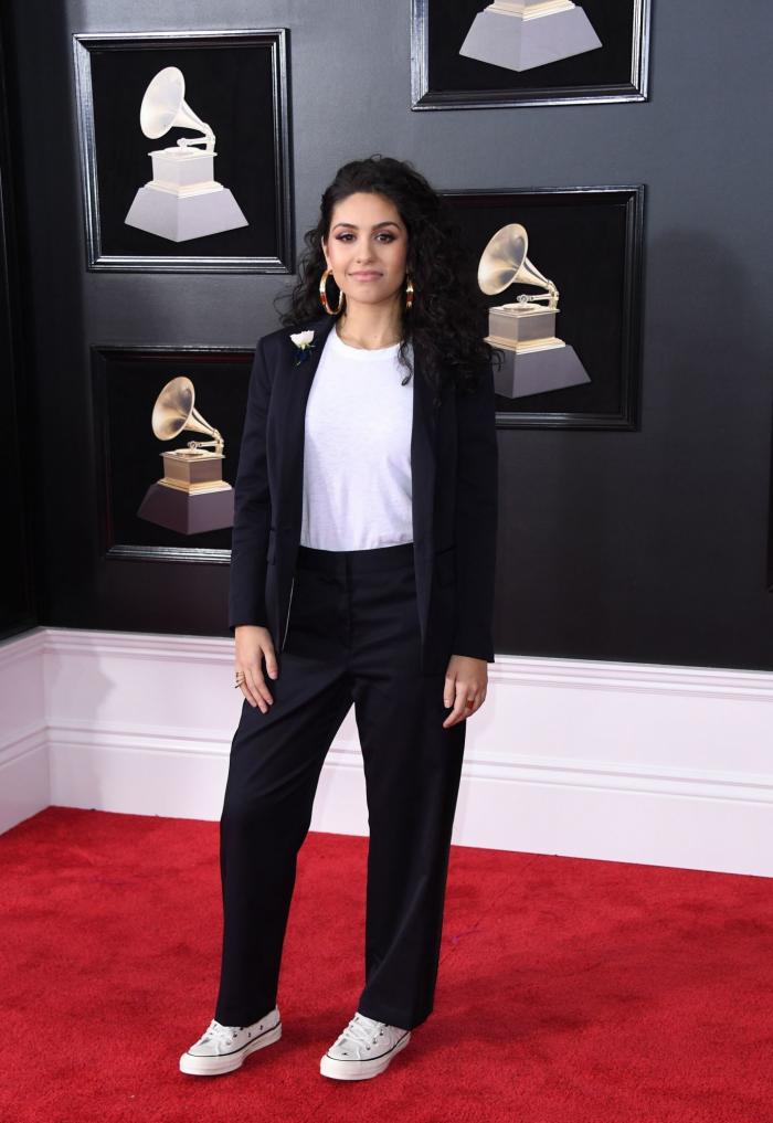 Lorde cosió su reivindicación contra el acoso a su vestido de los Grammy